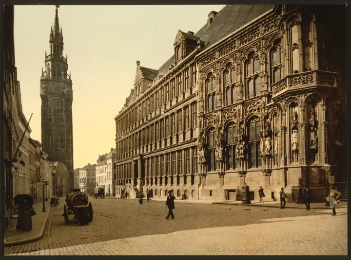 Belfried und Rathaus am Botermarkt